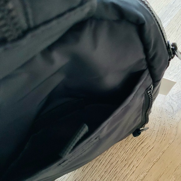 NWT❤️ Adidas Black Convertible Crossbody Bag - Picture 8 of 10